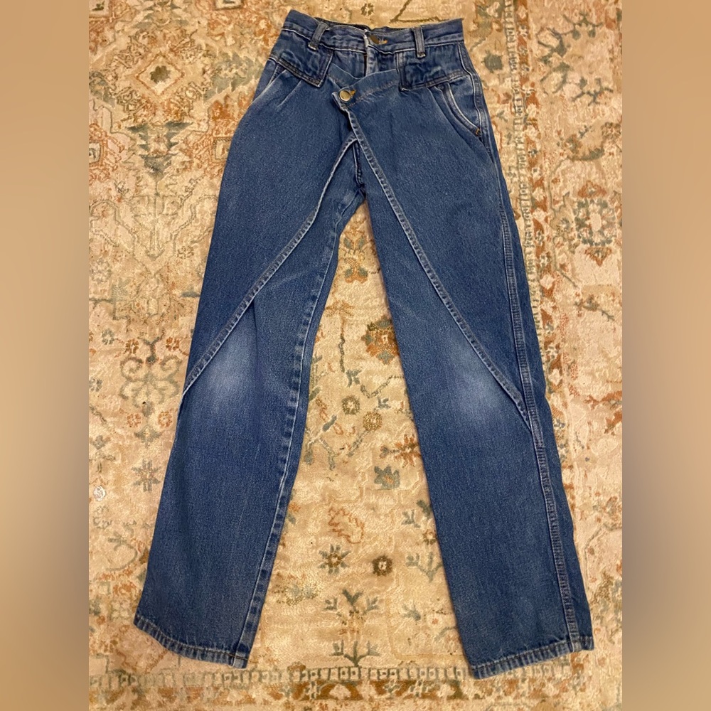 Run small in thighs . Used like new no stains or rips .